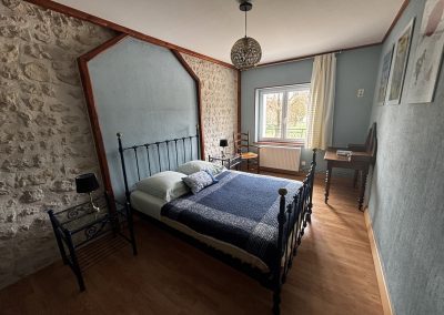 Chambre bleue – chambre d’hôtes confortable à Marsac en Charente