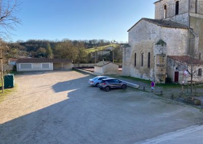 Vue depuis la chambre d’hôtes verte située au cœur du village de Marsac